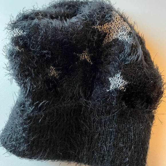 Star Beanie! - Picture 5 of 5